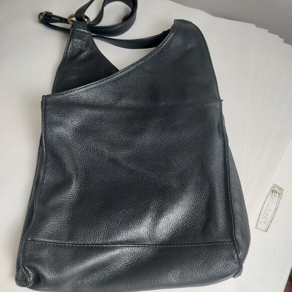 Elegant Black and Brown Leather Shoulder Bag - Picture 6 of 14